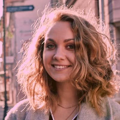 Sara F.